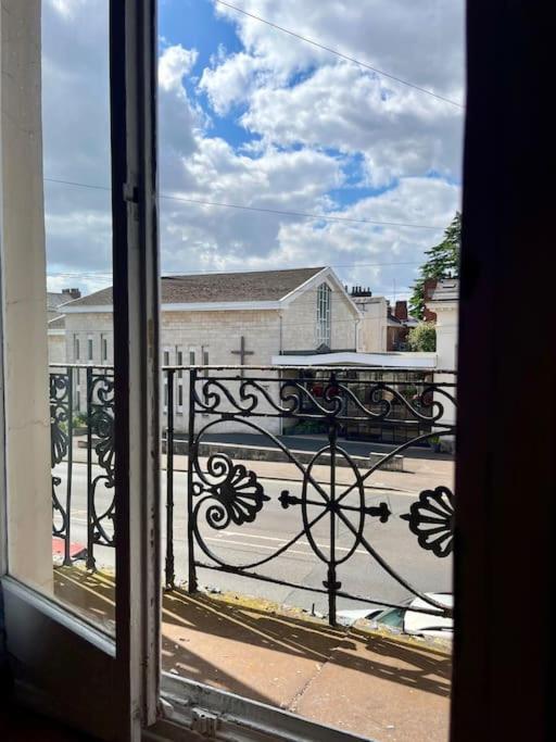 Luxury Ensuite With Balcony Free Parking Apartment *