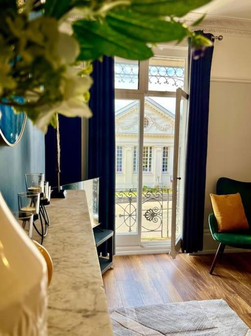 Apartment Luxury Ensuite With Balcony Free Parking