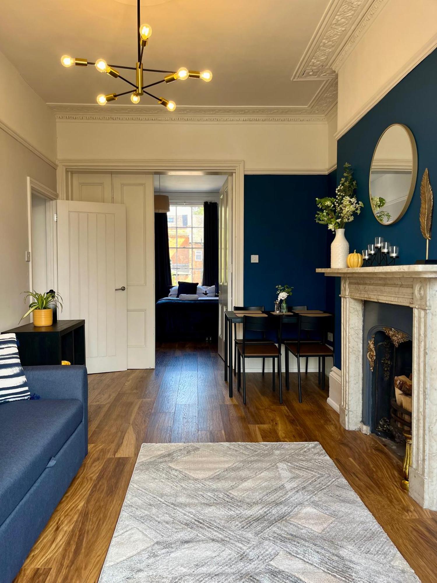 Luxury Ensuite With Balcony Free Parking *